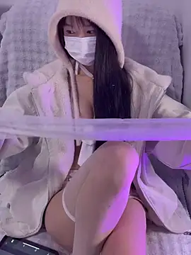 Snapshot of _nannan_ chatting on 12-19-25, 01:40 nannan online show from 12-19-25, 01:40