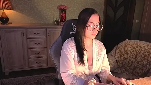 Snapshot of AnneAverry chatting on 02-18-26, 09:38 AnneAverry online show from 02-18-26, 09:38