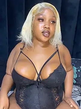 Snapshot of THICKBARBIE32 chatting on 06-28-26, 08:09 THICKBARBIE32 online show from 06-28-26, 08:09