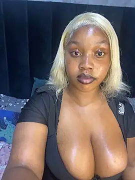 Snapshot of THICKBARBIE32 chatting on 07-08-26, 01:10 THICKBARBIE32 online show from 07-08-26, 01:10