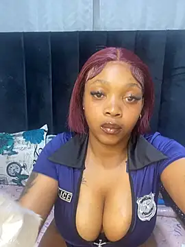 Snapshot of THICKBARBIE32 chatting on 07-14-26, 01:08 THICKBARBIE32 online show from 07-14-26, 01:08