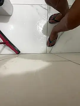 Snapshot of vemputa chatting on 12-17-25, 12:27 vemputa online show from 12-17-25, 12:27