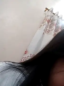 Snapshot of soba-5 chatting on 12-17-25, 09:37 soba-5 online show from 12-17-25, 09:37