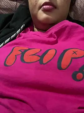 Snapshot of Kajal_kumariiii chatting on 12-15-25, 10:41 Kajal kumariiii online show from 12-15-25, 10:41