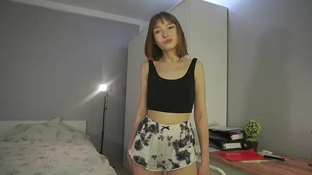 Leyla crsh online show from 05-28-26, 05:16