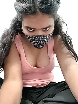 Snapshot of Cut_madhuri chatting on 12-21-25, 09:05 Cut madhuri online show from 12-21-25, 09:05