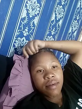 Snapshot of TemptingCloeXx chatting on 01-10-26, 10:17 TemptingCloeXx online show from 01-10-26, 10:17