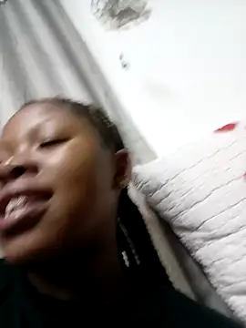 Snapshot of TemptingCloeXx chatting on 02-26-26, 04:28 TemptingCloeXx online show from 02-26-26, 04:28