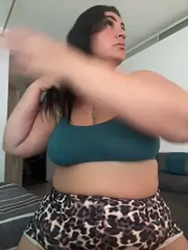 Snapshot of sophie-honey chatting on 01-31-26, 07:45 sophie-honey online show from 01-31-26, 07:45