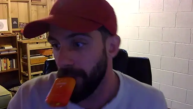 Snapshot of TenFifty1050 chatting on 12-15-25, 05:28 TenFifty1050 online show from 12-15-25, 05:28