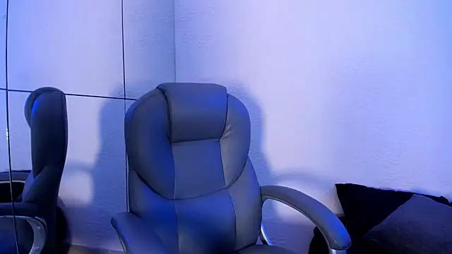 Snapshot of _TaylorBlack chatting on 05-19-26, 11:38 TaylorBlack online show from 05-19-26, 11:38