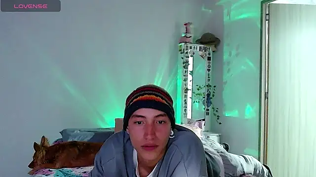 Snapshot of Perfect_match19 chatting on 12-15-25, 11:31 Perfect match19 online show from 12-15-25, 11:31