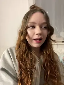 Snapshot of my_liss chatting on 12-18-25, 04:57 my liss online show from 12-18-25, 04:57