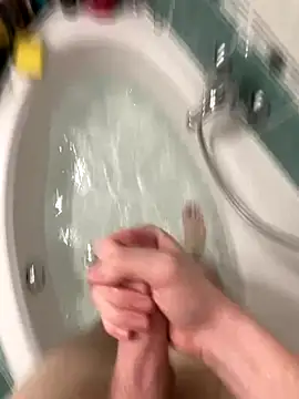 Snapshot of EzioAuditorefirenze chatting on 12-15-25, 08:24 EzioAuditorefirenze online show from 12-15-25, 08:24