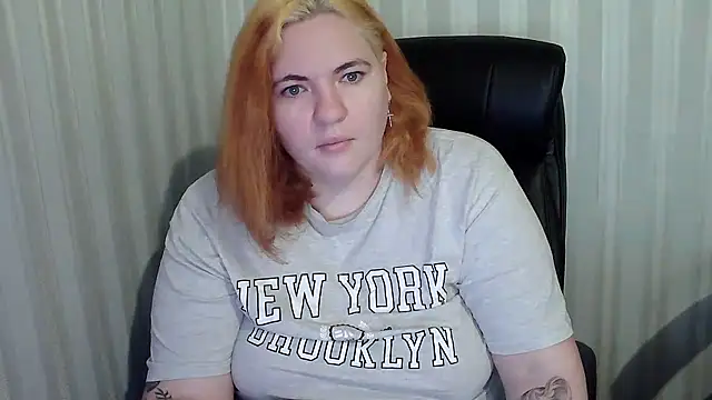 Snapshot of LissaLeon chatting on 12-16-25, 08:52 LissaLeon online show from 12-16-25, 08:52