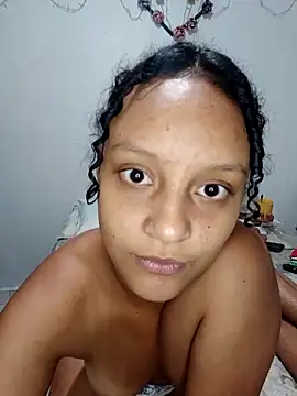 Snapshot of LolaAndBugs_ chatting on 02-06-26, 11:41 LolaAndBugs online show from 02-06-26, 11:41