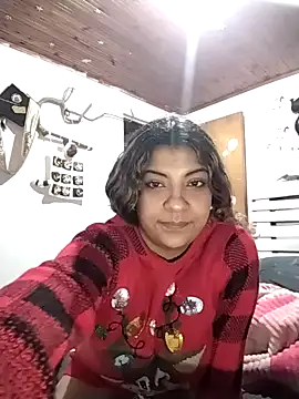 Zarah Moon online show from 12-20-25, 02:40