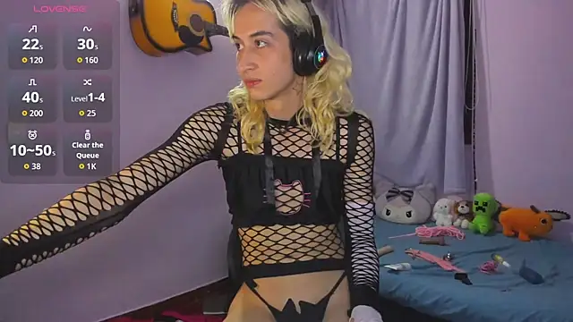 Snapshot of Elis-Darling chatting on 03-22-26, 12:14 Elis-Darling online show from 03-22-26, 12:14