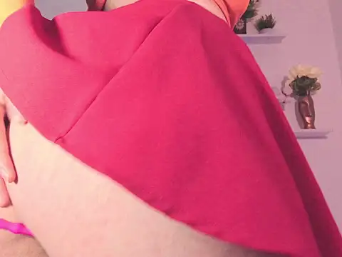 Snapshot of Lyra_Monrroy chatting on 02-06-26, 03:33 Lyra Monrroy online show from 02-06-26, 03:33