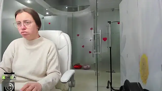 missdominna online show from 04-20-26, 02:47