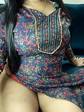 Snapshot of SSiya- chatting on 06-28-26, 06:47 SSiya- online show from 06-28-26, 06:47
