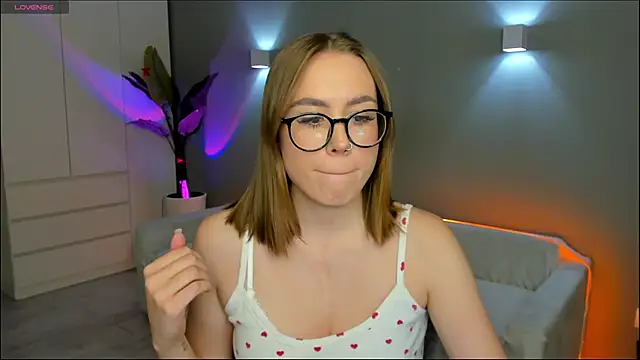 Snapshot of Aurelia_Voss chatting on 01-12-26, 09:31 Aurelia Voss online show from 01-12-26, 09:31