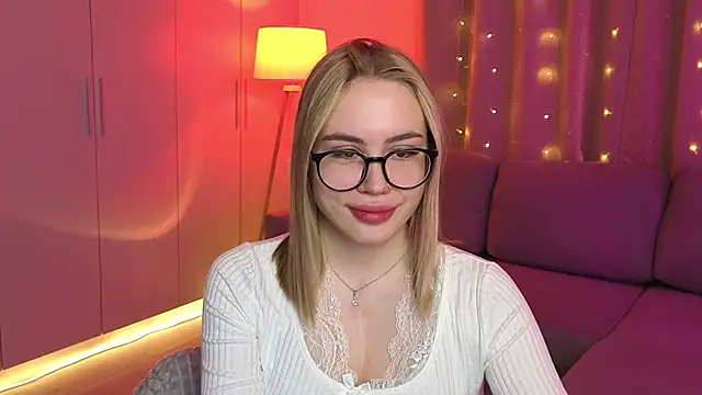 Snapshot of Aurelia_Voss chatting on 03-09-26, 05:44 Aurelia Voss online show from 03-09-26, 05:44