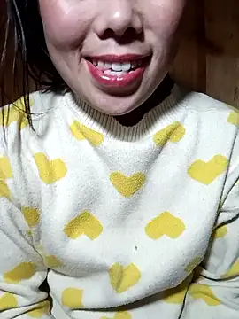 Snapshot of Chloe-ee chatting on 01-12-26, 01:05 Chloe-ee online show from 01-12-26, 01:05