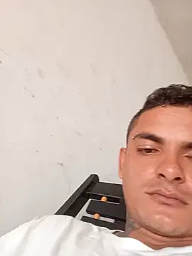 Snapshot of Ardo1899 chatting on 02-25-26, 01:43 Ardo1899 online show from 02-25-26, 01:43