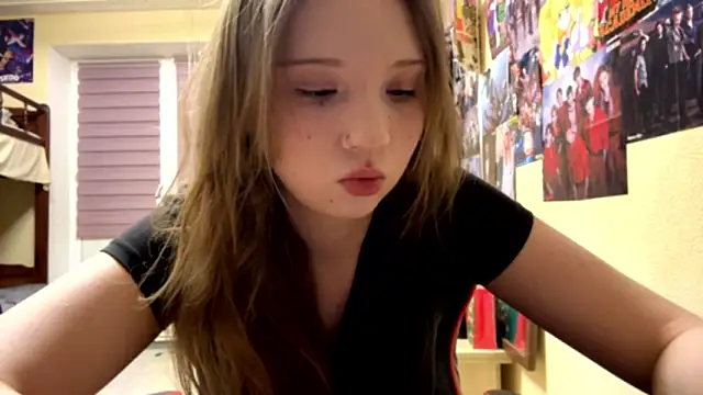 Snapshot of Princessofcashe chatting on 02-12-26, 03:07 Princessofcashe online show from 02-12-26, 03:07