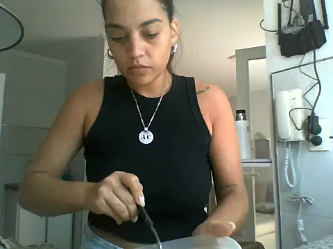 Snapshot of catherinexx1 chatting on 12-16-25, 02:22 catherinexx1 online show from 12-16-25, 02:22