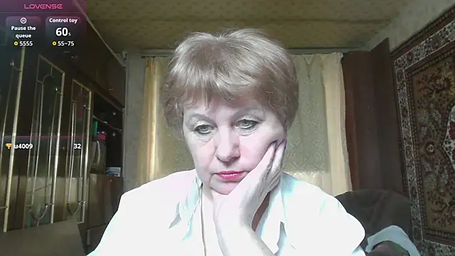 Snapshot of Casey_peach chatting on 04-23-26, 06:03 Casey peach online show from 04-23-26, 06:03