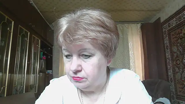 Snapshot of Casey_peach chatting on 04-28-26, 04:28 Casey peach online show from 04-28-26, 04:28