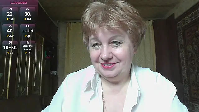 Snapshot of Casey_peach chatting on 04-28-26, 05:18 Casey peach online show from 04-28-26, 05:18