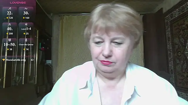Snapshot of Casey_peach chatting on 05-04-26, 05:31 Casey peach online show from 05-04-26, 05:31