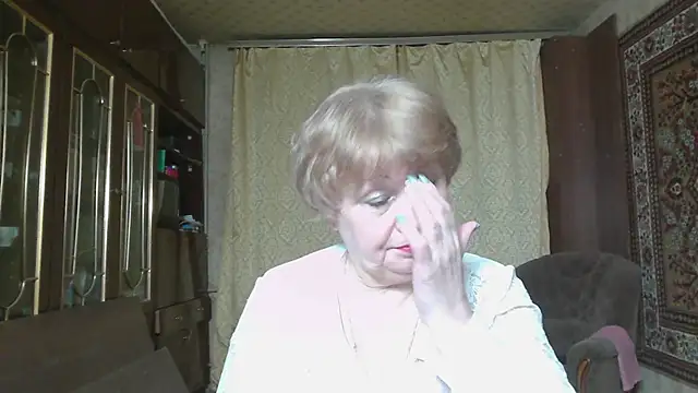 Snapshot of Casey_peach chatting on 05-12-26, 06:05 Casey peach online show from 05-12-26, 06:05