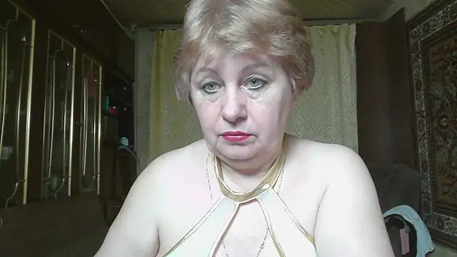 Snapshot of Casey_peach chatting on 05-29-26, 04:27 Casey peach online show from 05-29-26, 04:27