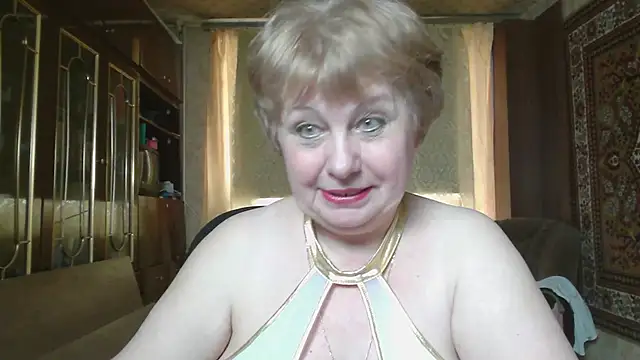 Snapshot of Casey_peach chatting on 05-31-26, 11:39 Casey peach online show from 05-31-26, 11:39