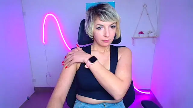 Lana Foxyy online show from 03-07-26, 07:27