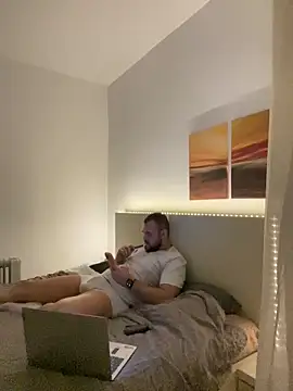 LunaFoxTip online show from 03-02-26, 05:20