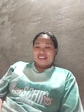 Snapshot of Maikha08 chatting on 05-15-26, 02:46 Maikha08 online show from 05-15-26, 02:46