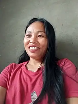 Snapshot of Maikha08 chatting on 05-19-26, 01:56 Maikha08 online show from 05-19-26, 01:56