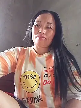 Snapshot of Maikha08 chatting on 05-24-26, 07:35 Maikha08 online show from 05-24-26, 07:35