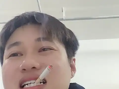 haoqide152 online show from 12-16-25, 04:23