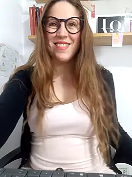 Snapshot of SofiEsteves chatting on 04-22-26, 03:02 SofiEsteves online show from 04-22-26, 03:02