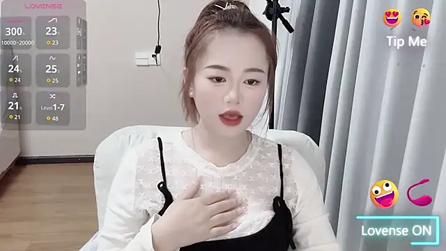 Amireux-8 online show from 04-20-26, 12:19