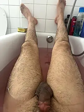 Snapshot of esmer_baran44 chatting on 01-06-26, 06:11 esmer baran44 online show from 01-06-26, 06:11