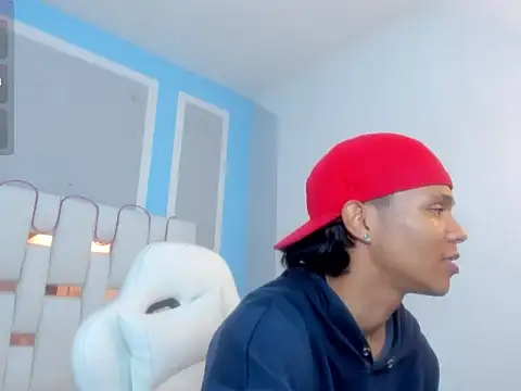 Snapshot of AndyKings_1 chatting on 01-15-26, 04:06 AndyKings 1 online show from 01-15-26, 04:06