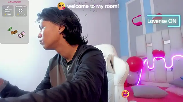 Snapshot of AndyKings_1 chatting on 02-21-26, 02:56 AndyKings 1 online show from 02-21-26, 02:56