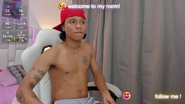 Snapshot of AndyKings_1 chatting on 03-10-26, 04:06 AndyKings 1 online show from 03-10-26, 04:06